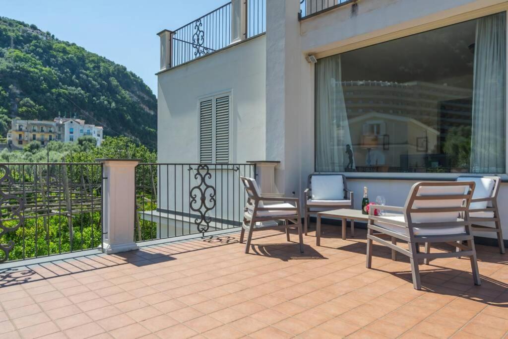 Apartment Casa Gege', For Up To 5 Guests, Shared Pool, Center
